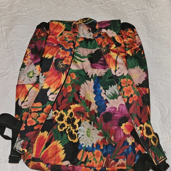 Hershel Supply Co. Retreat backpack - Picture 3 of 4